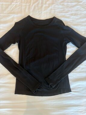 Old Navy Black Long Sleeve Seamless Workout Tee